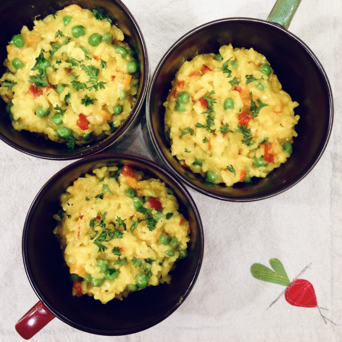 EASY PEAS-Y RISOTTO - Eat Sagely